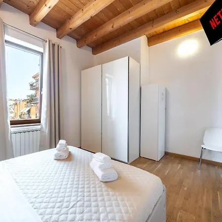 Charming House - 5 Minutes From Two Towers Appartement *