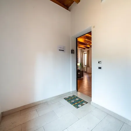 Charming House - 5 Minutes From Two Towers